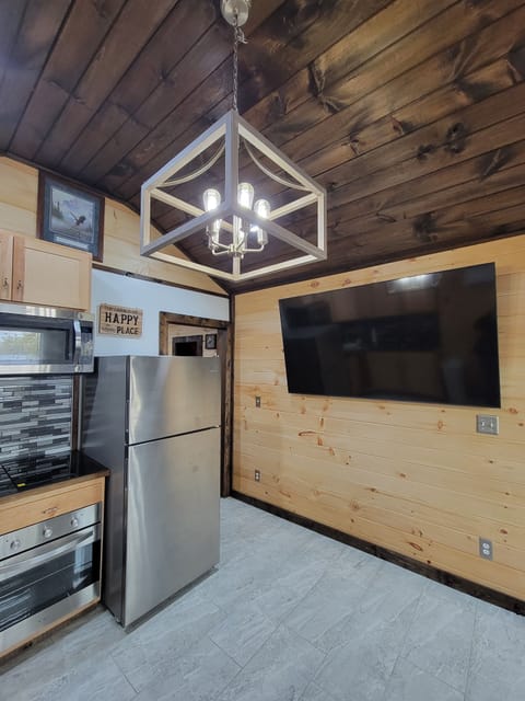 A full kitchen paper towels free coffee toaster pots and pans