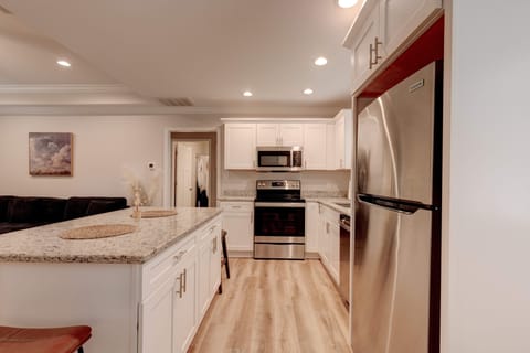 kitchen view, Clanton cottage rental home, Thomasville, Ga