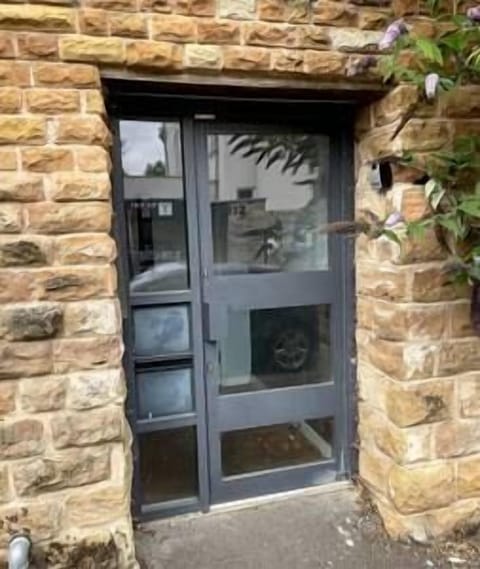The front door to the apartment block. (117 Portland rd, NG7 4HE).