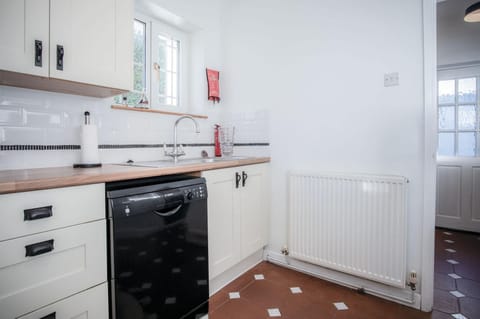 Milan Cottage - 2 Bedroom Cottage - Port Eynon (4258)