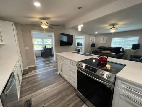 Full Kitchen with Smart Stove/Oven 