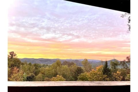 Surrounded by Mountain View’s & amazing sunrises & sunsets. View from deck