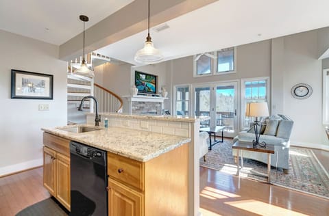 Kitchen--- Open Floor Plan, Mountain View