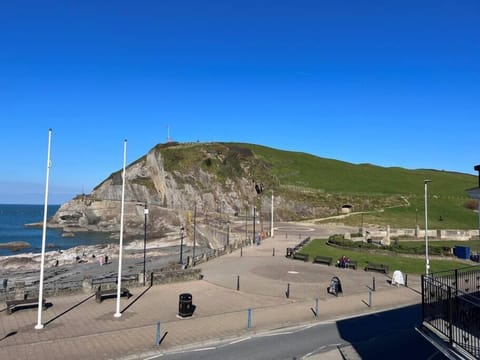 48121754 5187 4a32 ade3 1ce7a21e28c6