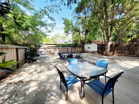 Patio area with table