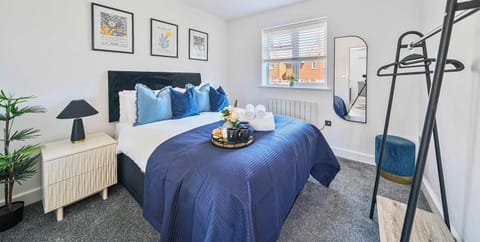 ELEGANT ONE BEDROOM ONE DOUBLE BED