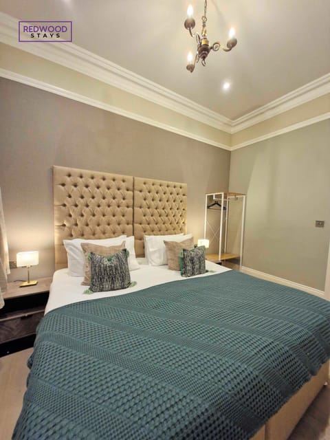 BEDROOM WITH A SUPER KING BED