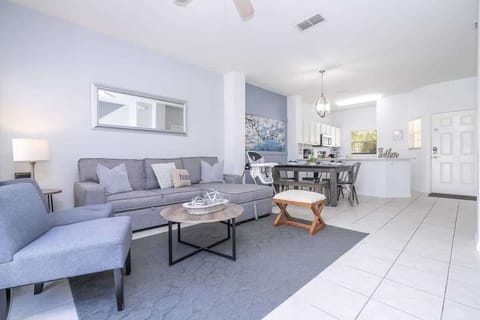 Enjoy this cute and cozy townhouse!