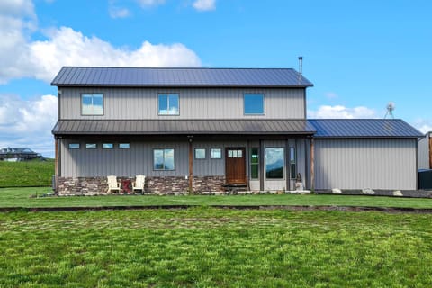 Grangeville Vacation Rental | 3BR | 1.5BA | Steps Required | 2,710 Sq Ft