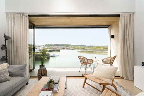 Living room at 10 Cannery Row, North Quay, Hayle, Cornwall, self catering with Beach Retreats.