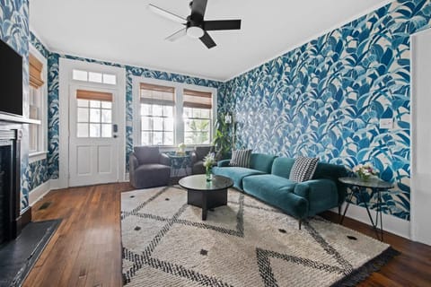 Welcome to your downtown Charleston rental! Explore all things downtown by foot!