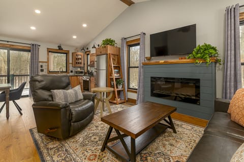 Living room with fireplace 