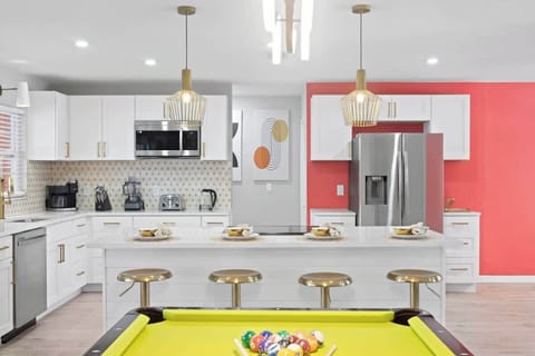 Bar top Seating for 4