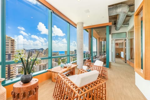 Hallway Lounge with Ocean View