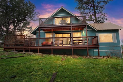 Cottage, House, Outdoors, Shelter, Grass