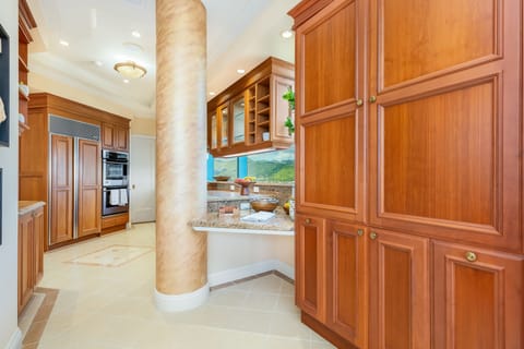 Entry into the Kitchen