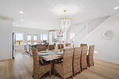 004 The Anchored Lighthouse Dinning Room Table