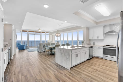 PhoenixGulfTowers1401_007