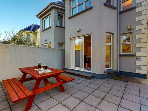 Aughrim Holiday Village, Aughrim, County Wicklow . Patio dining area. Enclosed private.
