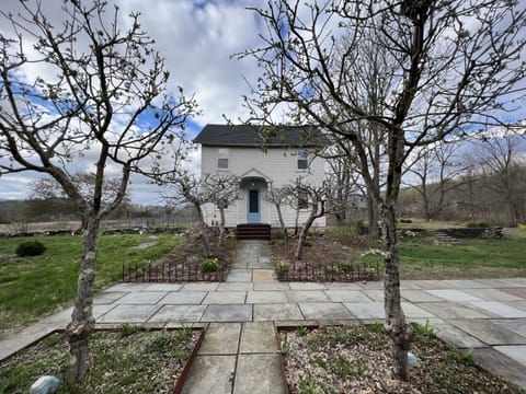 Cottage in winter, beautiful quiet.