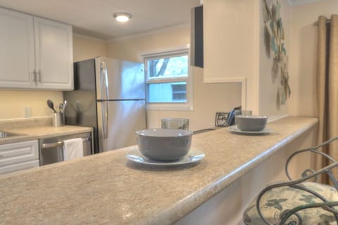 Breakfast bar, in addition to the dining table.