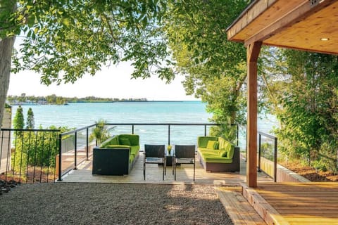 Enjoy the best backyard lake-views the region has to offer