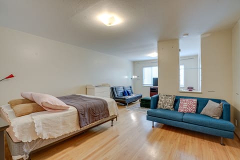 Oakland Vacation Rental | Studio | 1BA | 500 Sq Ft | Step-Free Entry