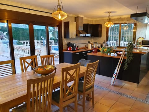 Ground floor kitchen. To be replaced before Apr 2024 (we purchased empty villa)