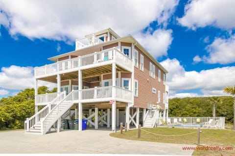 Wells Beach Paradise with Private Pool