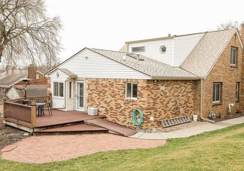 Back yard -ramp/handicap