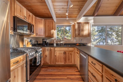 New appliances including Chef's Gas/Electic stove