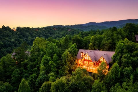 Bring your family to this private haven where you will feel isolated yet be 15 minutes from the action.