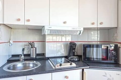 735fe594-e5b2-491c-bd97-85c8f8035d98