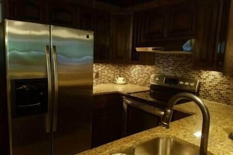 B9393975 13c1 4435 a17b 5edc18519695