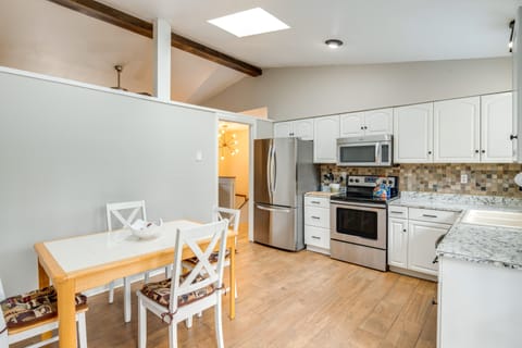 Dining Area | Kitchen | Cooking Basics | Dishware/Flatware | Main Floor
