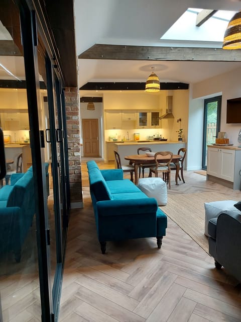 Living Room / Lounge