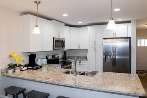 Fully equipped kitchen