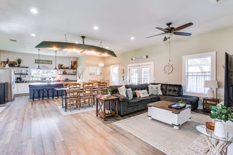 Pottsboro Vacation Rental | 3BR | 3.5BA | Step-Free Entry | 2,450 Sq Ft