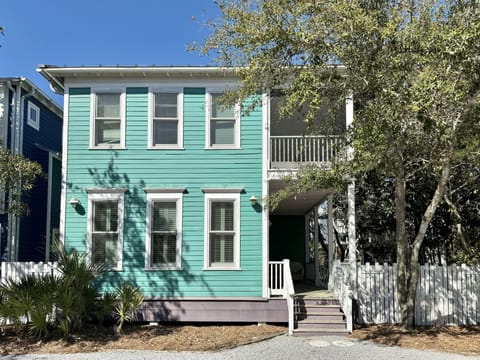 WELCOME TO GENTLE BREEZE IN SEASIDE, FL!