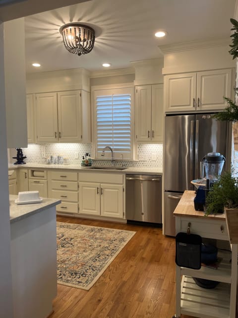 kitchen fully equipped