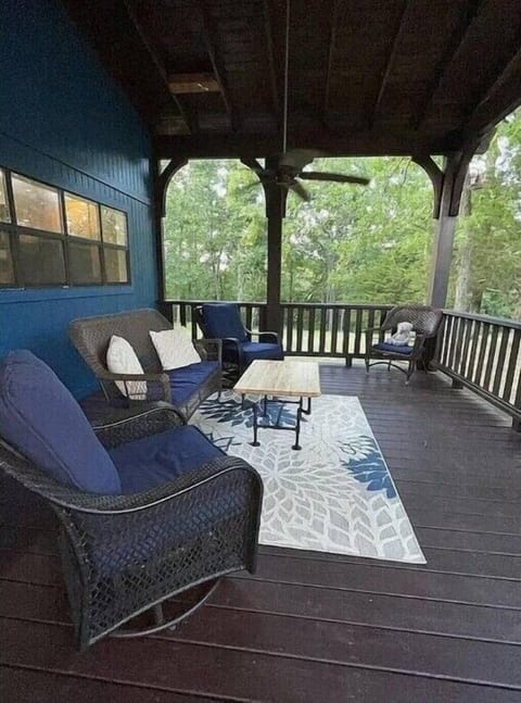 Plenty of room to sit and enjoy nature. Lot's of space for trailers and parking 