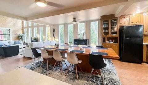 A crowd at dinner time is no problem with this dining space.