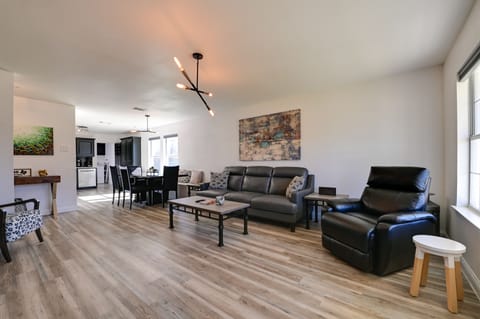 Little Elm Vacation Rental | 2BR | 2BA | 1,200 Sq Ft | Step-Free Entry