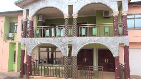 First impression of the house, is friendliness, and peace… home away from home. 