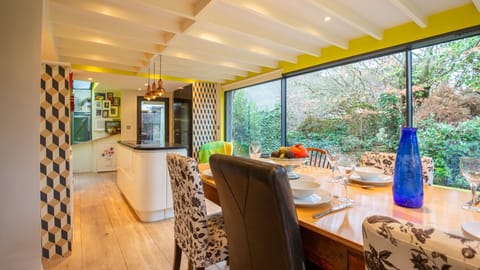 Kitchen/Diner, Betty's Cottage, Bolthole Retreats