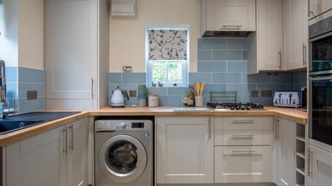 Kitchen, Bumble Cottage, Bolthole Retreats