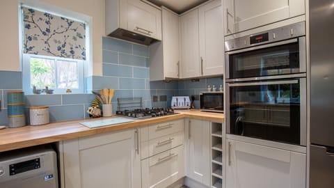 Kitchen, Bumble Cottage, Bolthole Retreats