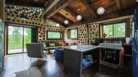 61017de5-8475-4ae6-bcf0-a25d6ee20250