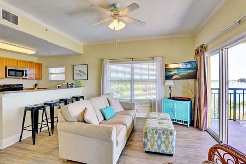 Bright and spacious living room area