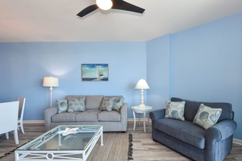 The Palms of Destin 21209 - Living Area